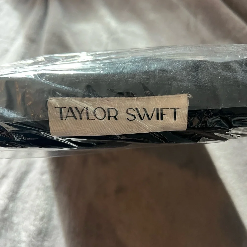 Taylor Swift Official Merch Towel Black Taylor’s Version Beach Pool